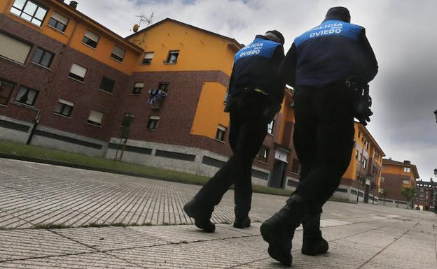 Dos detenidos en Oviedo este fin de semana por traficar de drogas en La Tenderina