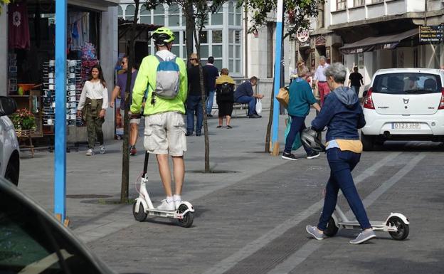 El Gobierno plantea exigir un seguro a patinetes eléctricos y bicicletas