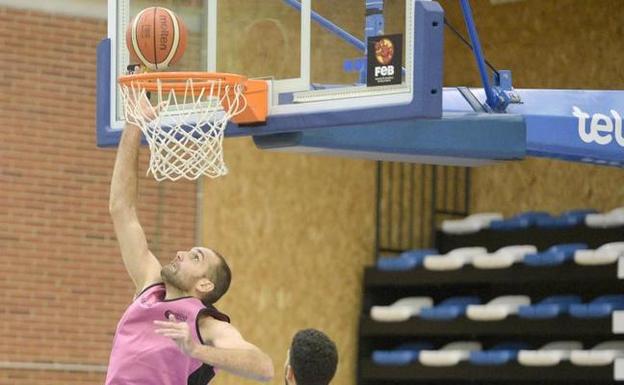 Pumarín aguarda por el primer triunfo