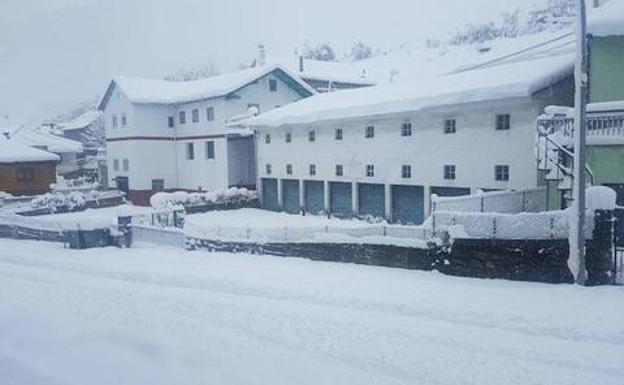 La lluvia y la nieve cubren España este domingo tras un brusco descenso de las temperaturas