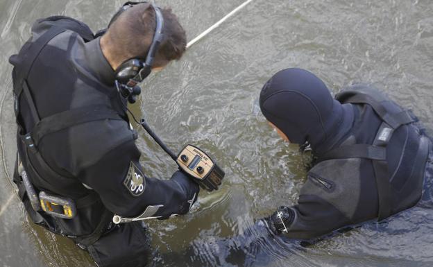 Continúa la búsqueda del arma del crimen de La Felguera