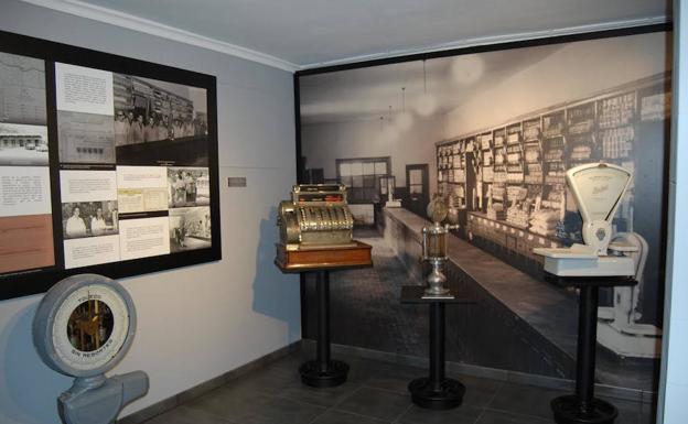 Hunosa dedica en Sotón un espacio expositivo a la historia de los economatos