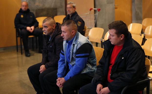 Los procesados por robar en pisos en Oviedo y León asumen su autoría