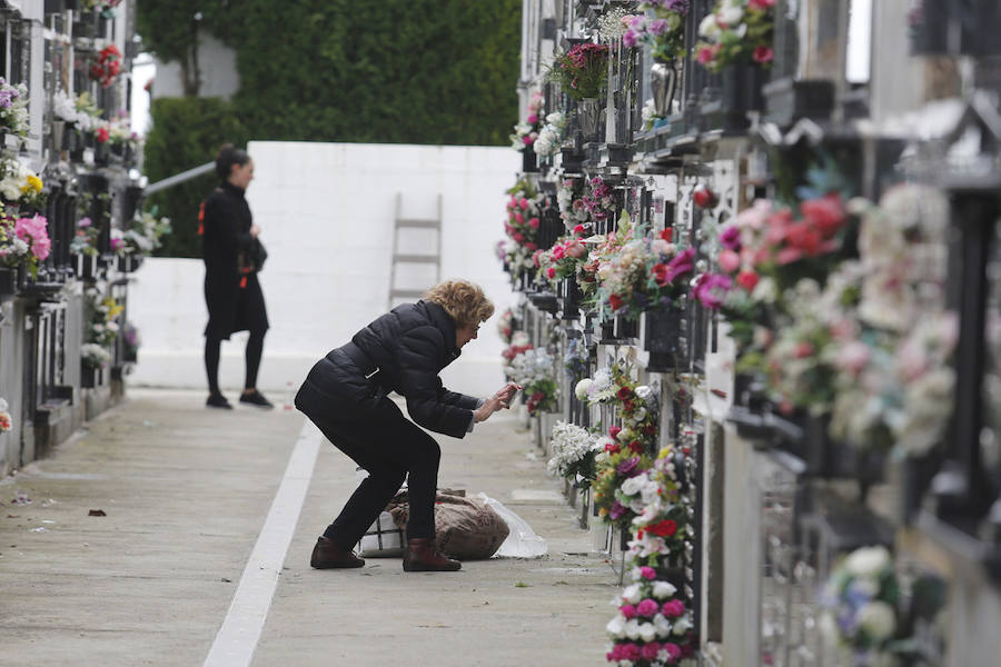 El cementerio de Ceares preparado para Todos los Santos