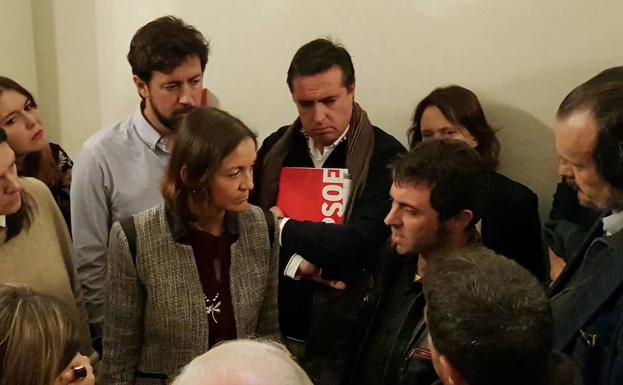 El Gobierno acusa al PP de fomentar el cierre de Alcoa con los recortes en Industria