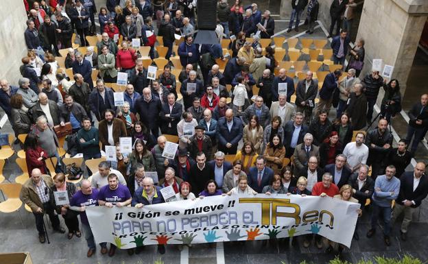 Clamor unánime en Gijón: «Basta de retrasos con el plan de vías»