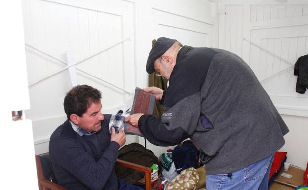 Los intoxicados en huelga de hambre sufren mareos y dolores musculares