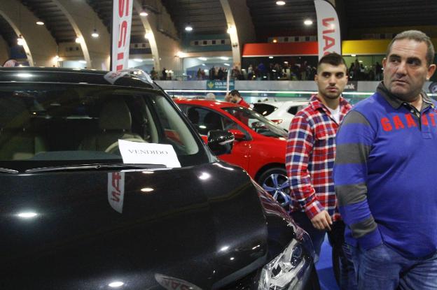 Stock Auto vende más de cincuenta vehículos y supera los 5.000 visitantes