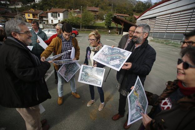 Rechazo vecinal al proyecto de mejora de la carretera entre Rioseco y Soto de Agües