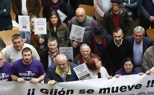 Los vecinos cierran hoy la hoja de ruta de la movilización social por el plan de vías