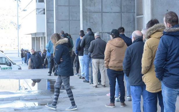 El oviedismo madruga para el derbi