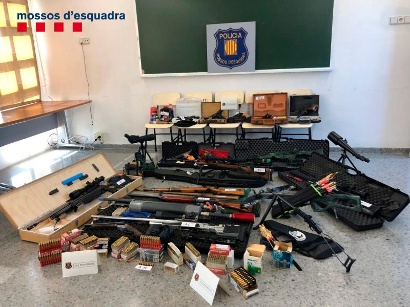 Un arsenal de 16 armas, incluidos rifles de precisión y de asalto, con el que pretendía asesinar a Pedro Sánchez