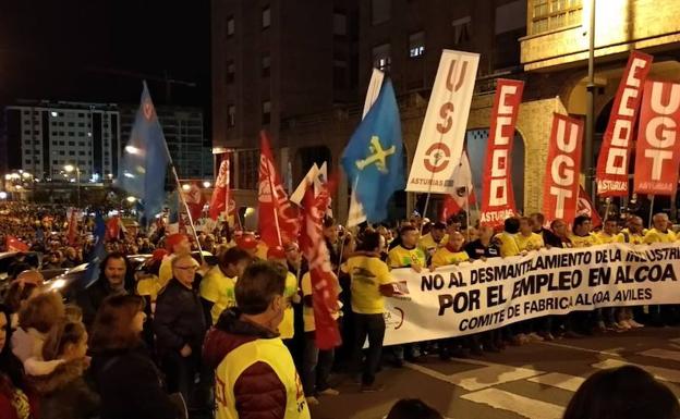 Partidos y sindicatos defienden de forma unánime «el tejido industrial asturiano»