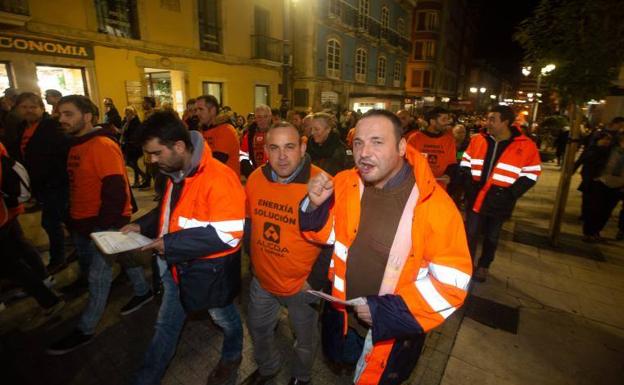 El comité de La Coruña pide corear el «Alcoa no se cierra» en el minuto 5 del Depor-Oviedo