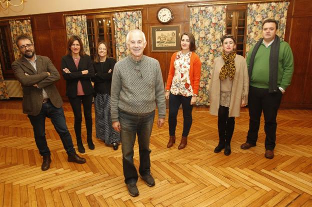 «Están desmantelando el teatro, aquí todo lo chupan la Laboral y el Niemeyer»