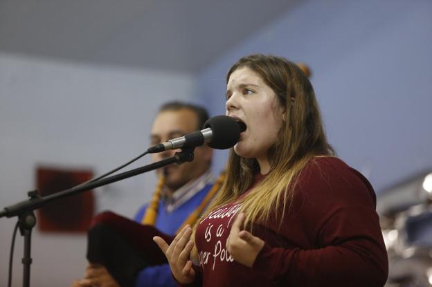 Los concursantes del certamen de tonada emocionan en La Nueva