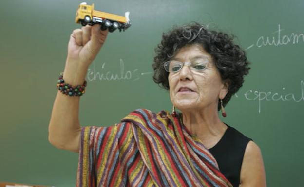 'Mamá África', maestra y refugio