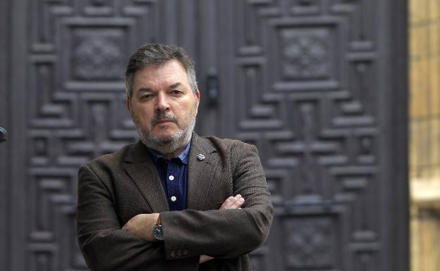 «Señor Casado, un 25% de la población de nuestra comunidad sabe leer y escribir asturiano»