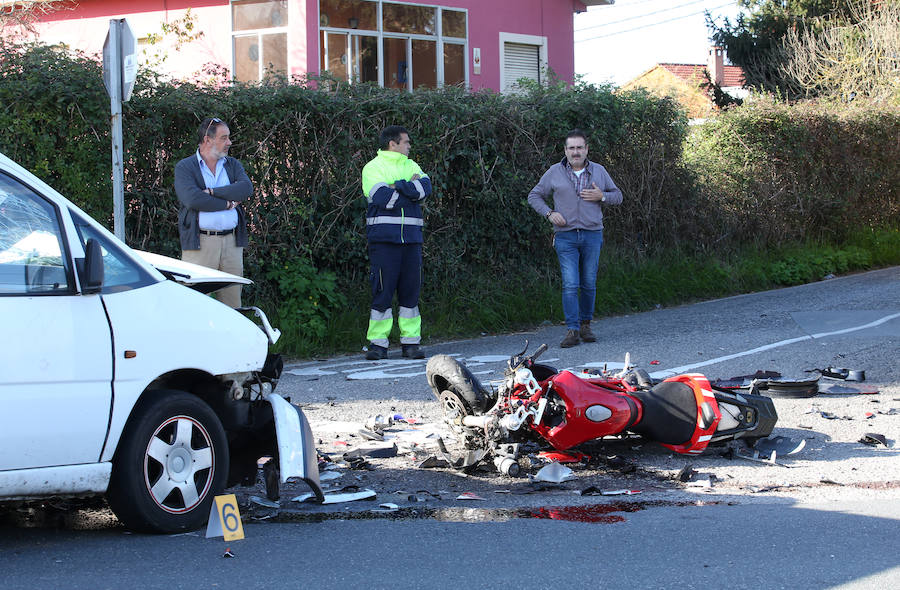 Fallece un motorista tras ser arrollado por una furgoneta en Oviedo