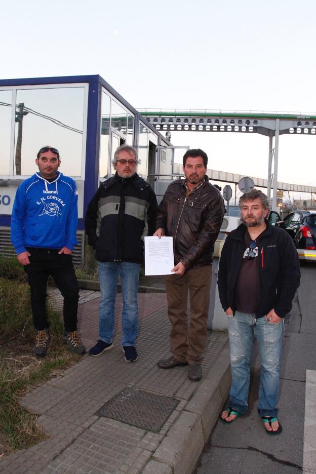 Los intoxicados ultiman un acuerdo con Sanidad y piden a AZSA que cumpla el suyo