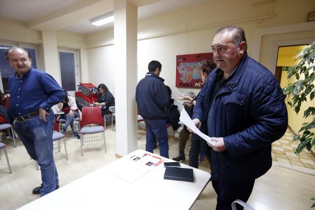 Ultimátum de cargos de IU a Argüelles: «O está con Garzón o está con Asturias»