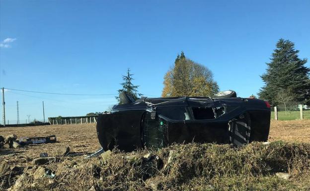 Espectacular accidente en la carretera de Quintes