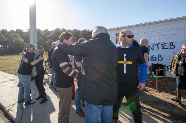 Los intoxicados por mercurio dejan la huelga de hambre tras un acuerdo con Sanidad y la mutua