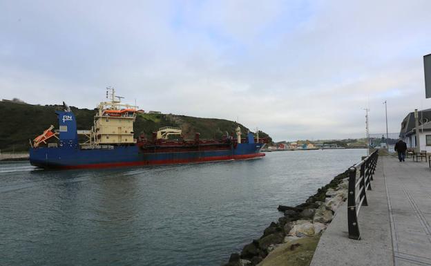 El Consejo de Ministros resolverá el conflicto entre el Puerto y el ministerio sobre el dragado de la ría de Avilés