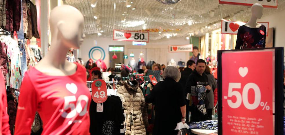 Los comerciantes de Asturias piden regular la época de rebajas