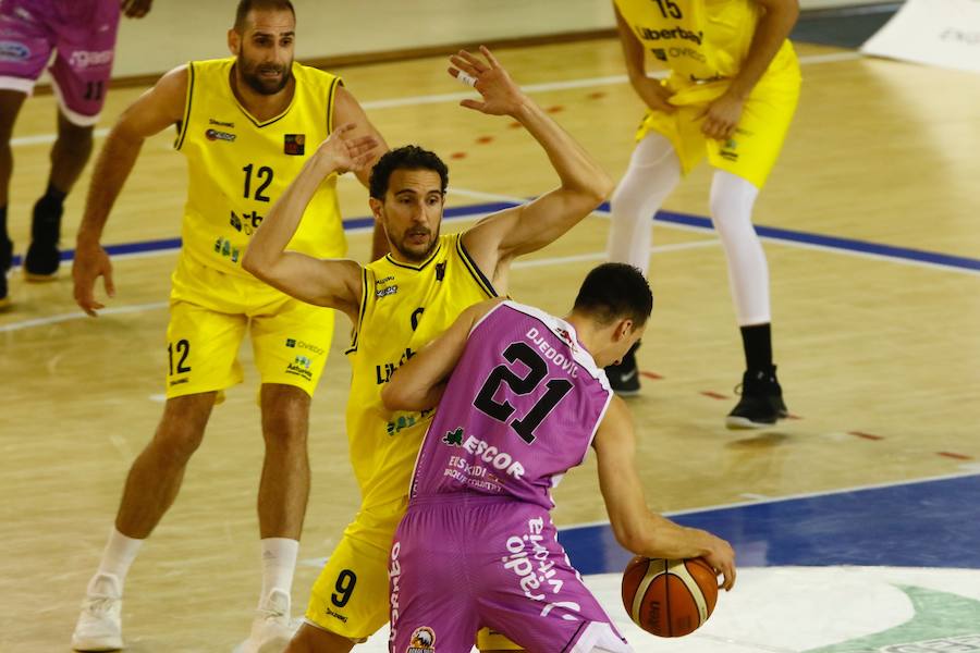 Araberri 74 - 72 Liberbank Oviedo, en imágenes