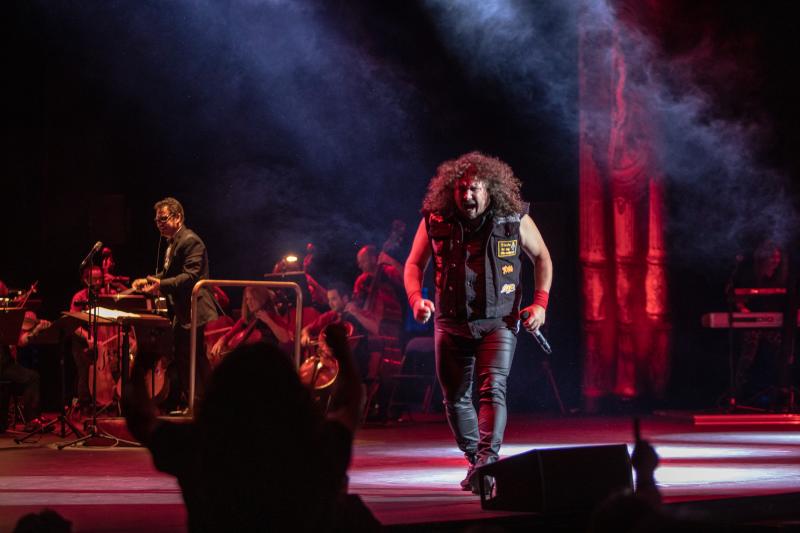 La banda WarCry triunfa en Avilés