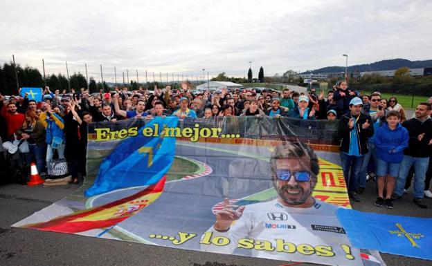 «Gracias a Fernando Alonso hemos vivido la F1 de una forma diferente», dicen los aficionados asturianos