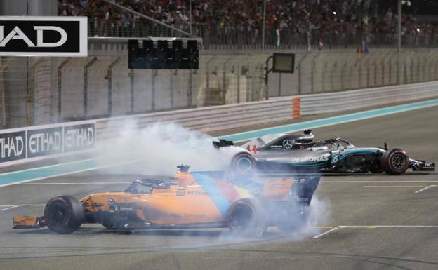 Hamilton conquista Abu Dabi; Alonso, la eternidad