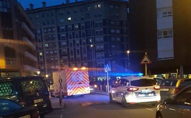 Heridos dos menores en un atropello en Versalles, en Avilés