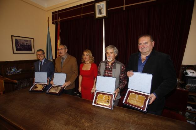 PSOE e IU escriben la historia de la democracia en la Alcaldía de Lena