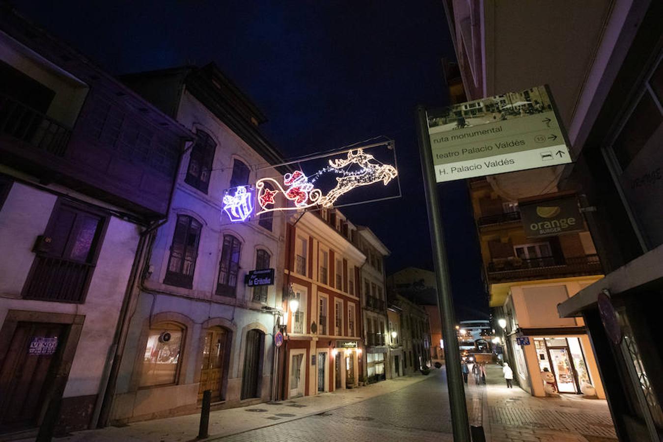 Avilés ilumina la Navidad