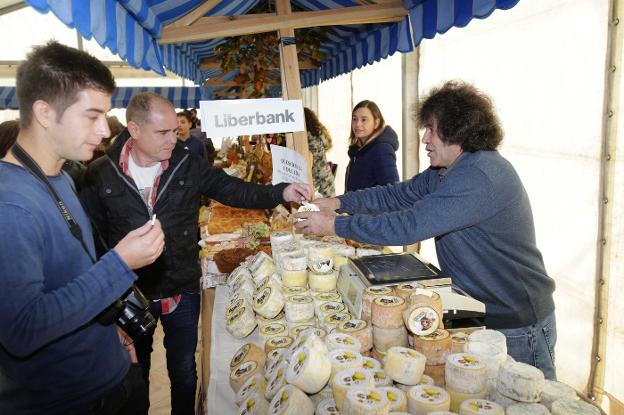 Beleño agota 300 kilos de queso