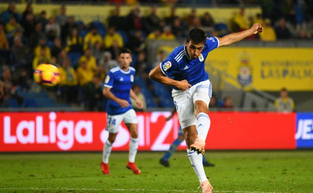 El Real Oviedo mejora y empieza a poner el candado a su portería