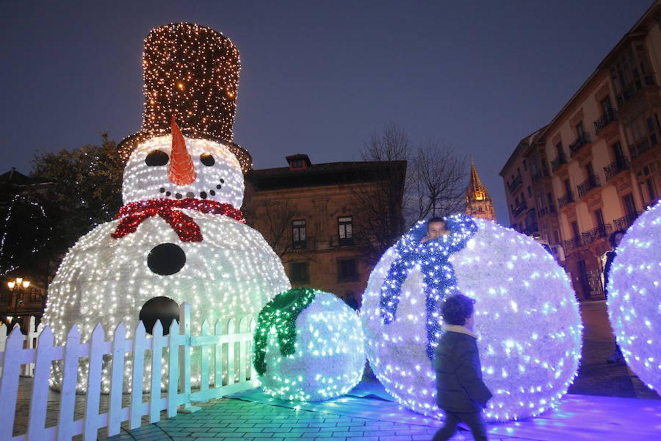 La Navidad llega a las calles de Oviedo