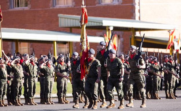 Parada militar en Cabo Noval por la Inmaculada