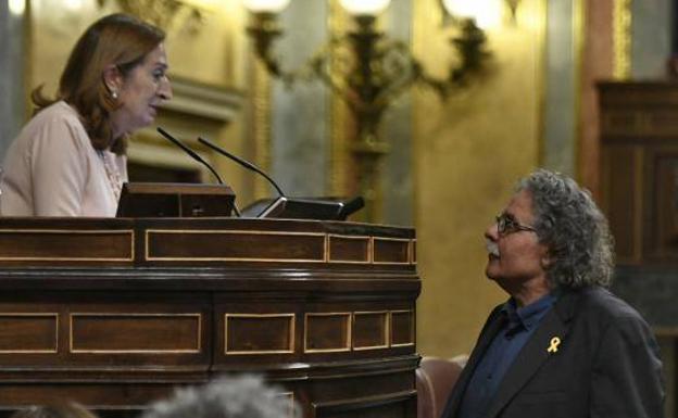 Nueva bronca de Ana Pastor en el Congreso: «Les recuerdo que hay libertad de expresión, pero no de insulto»