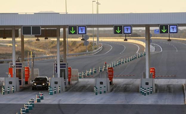 Las autopistas de peaje rescatadas serán gratis por la noche, mientras la tarifa del Huerna sube casi un 1,7%