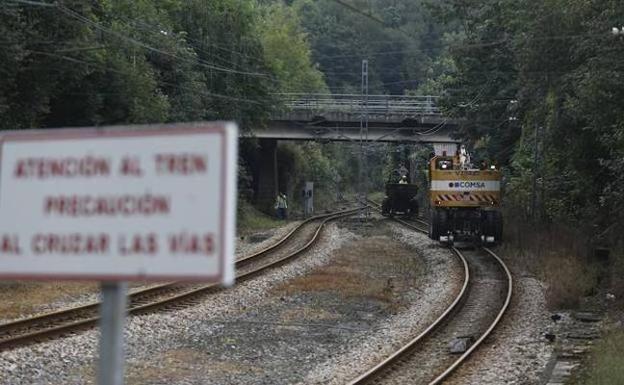 Los trece 'puntos negros' de Renfe en Asturias retrasan nueve minutos cada tren