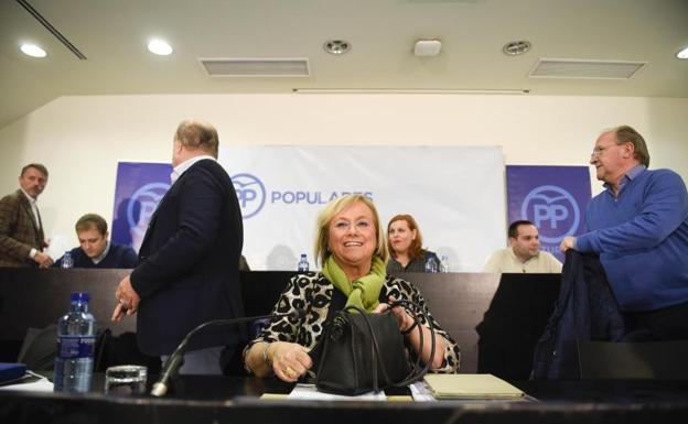 Mercedes Fernández llama a seguir el ejemplo andaluz «porque a veces la suma otorga posibilidades de gobernar»