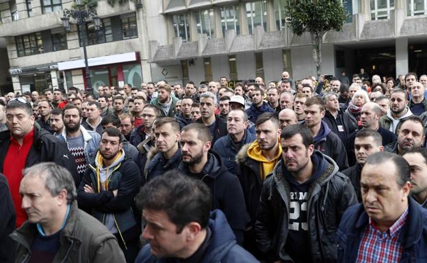 El retraso en el plan de Hunosa a trece días de acabar el plazo recrudece las protestas mineras