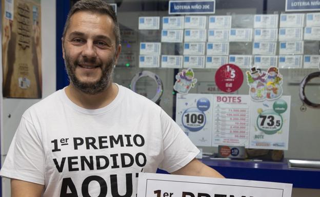 Lotería de Navidad: un gijonés se entera de que vendió el Gordo mientras entrenaba a un equipo de fútbol