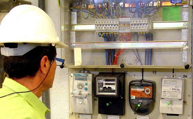 Más de 8.700 asturianos, a punto de quedarse sin su bono social eléctrico a finales de año