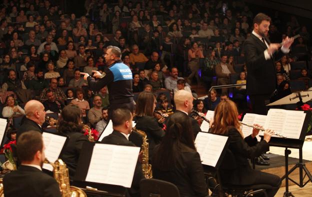 El Poli Marchoso triunfa con sus ritmos en el Auditorio