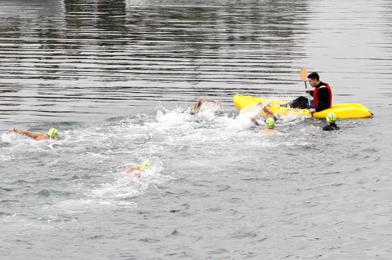 166 nadadores, en las aguas del Puerto Deportivo