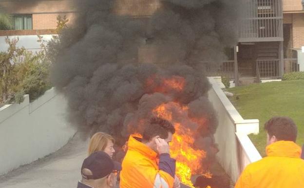 «Se acabó el postureo, los plazos se agotan», claman los trabajadores de Alcoa